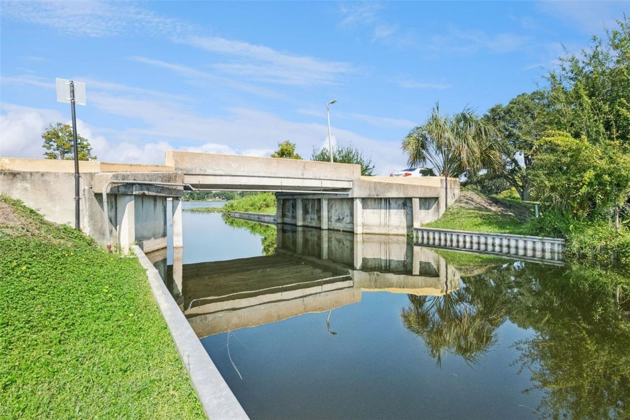 25 Lakewood Causeway , Winter Haven, FL 33884 Photo