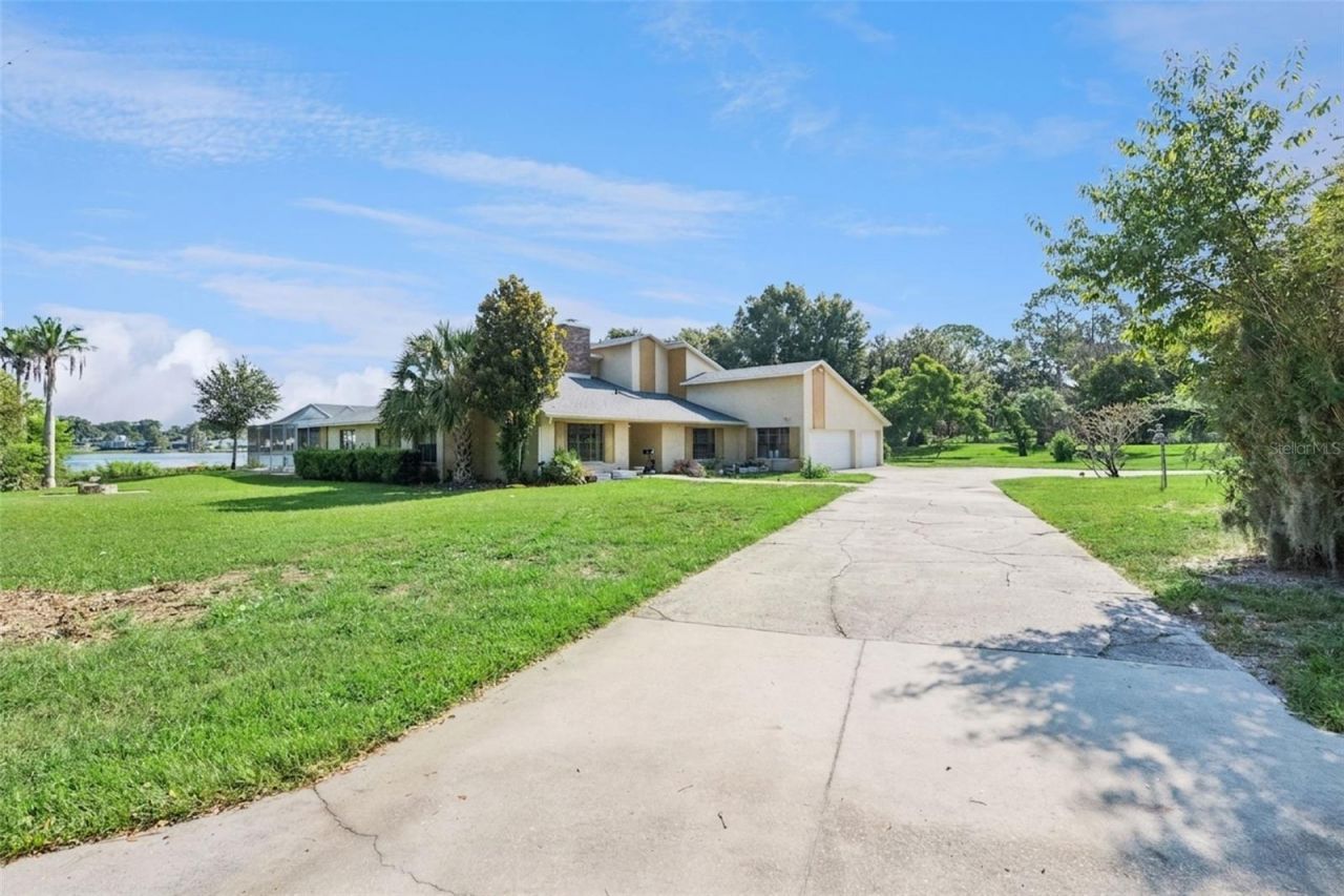 25 Lakewood Causeway, Winter Haven, FL 33884 Photo