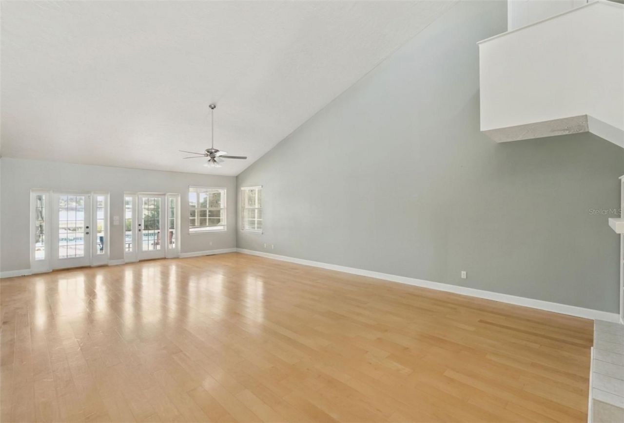 25 Lakewood Causeway, Winter Haven, FL 33884 Photo