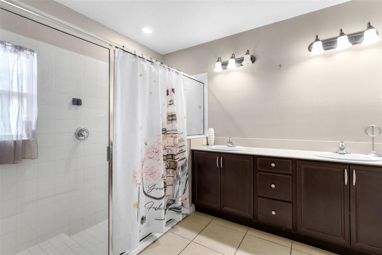 394 Blue Lake Circle, Kissimmee, FL 34758 Photo