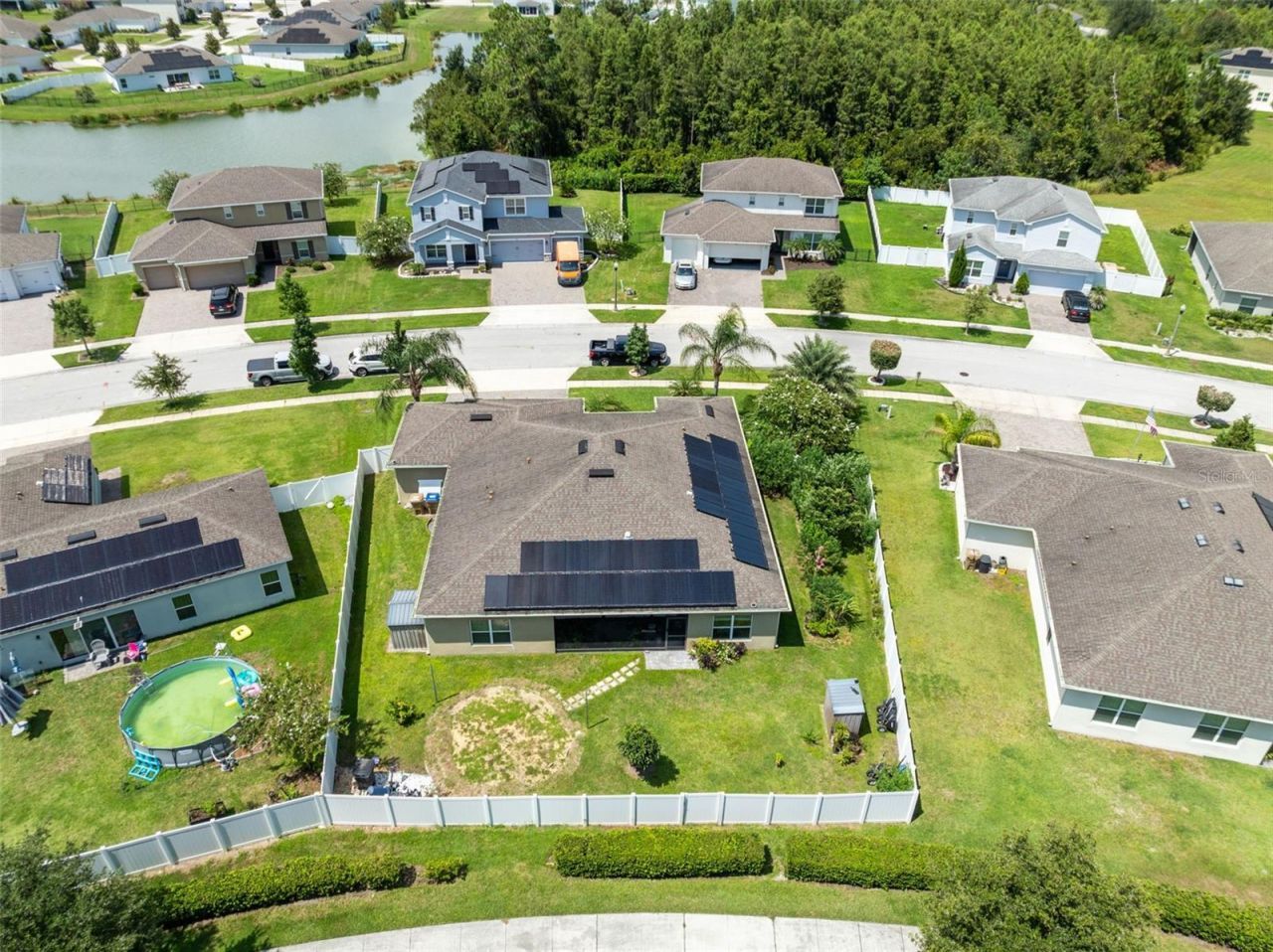 394 Blue Lake Circle, Kissimmee, FL 34758 Photo
