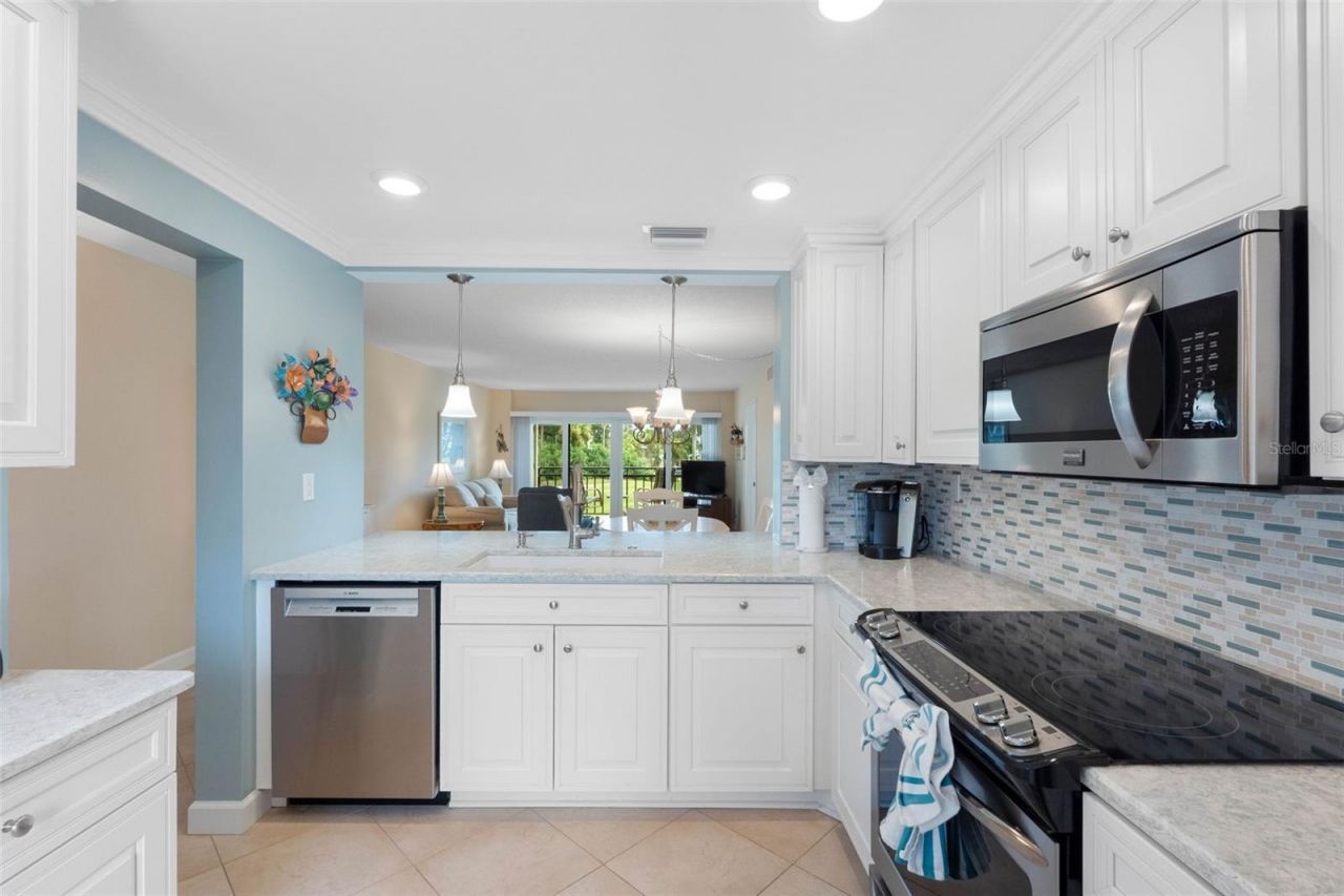 5702 Puerta Del Sol Boulevard S, Unit 244, Saint Petersburg, FL 33715 Photo
