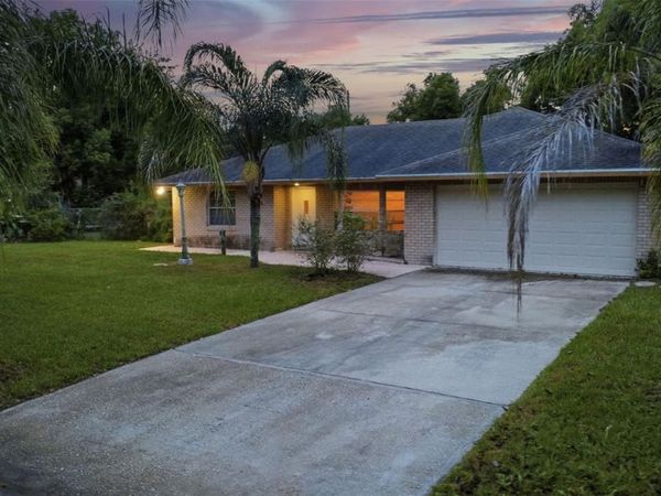 1098 E DE CARLO DRIVE , DELTONA, FL 32725