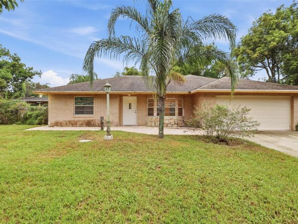 1098 E DE CARLO DRIVE, DELTONA, FL 32725