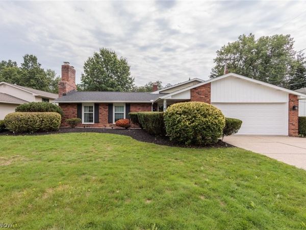 1767 Larkspur Drive , Lyndhurst, OH 44124