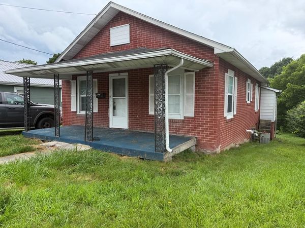 210 Edgewood Drive, BECKLEY, WV 25801