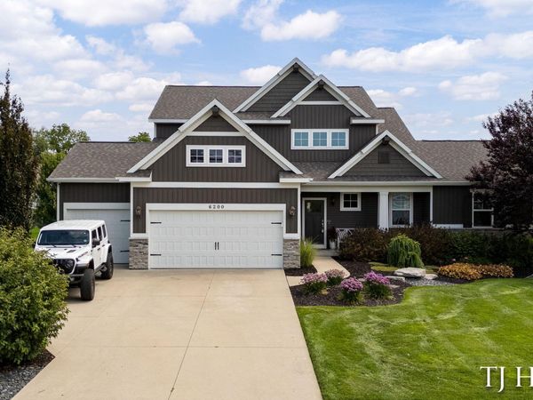6200 Kuiper Drive SW, Grandville, MI 49418