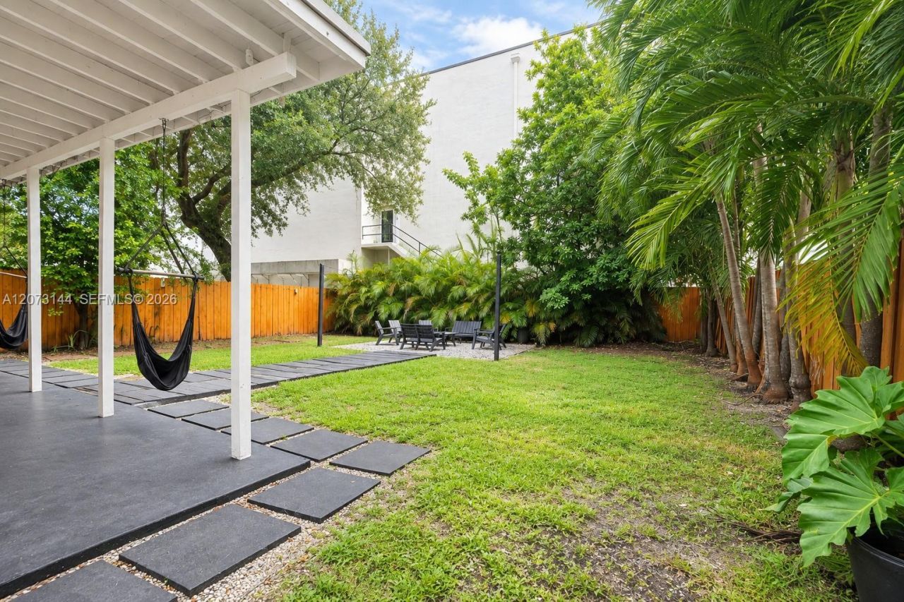 220 NW 47th St , Unit B, Miami, FL 33127 Photo