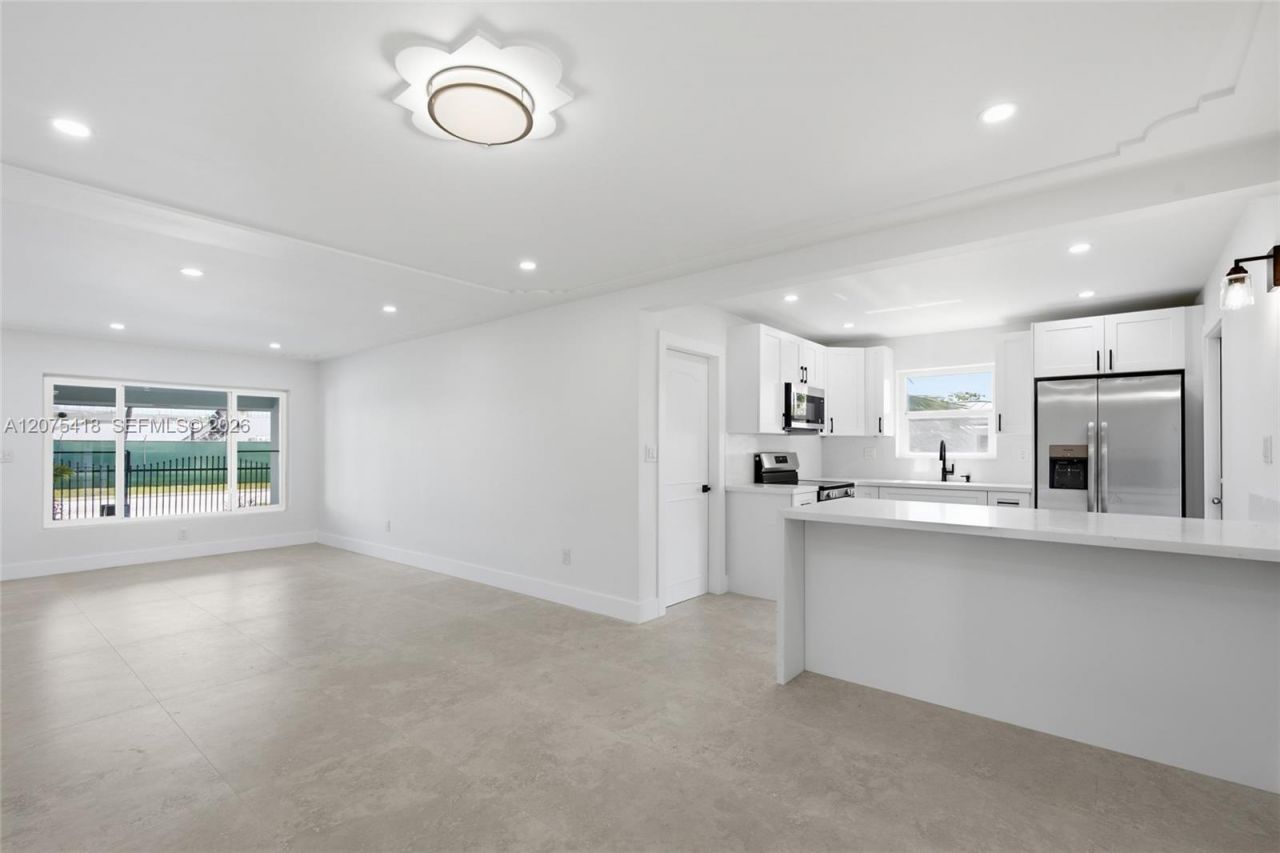 275 W 13 St , Hialeah, FL 33010 Photo