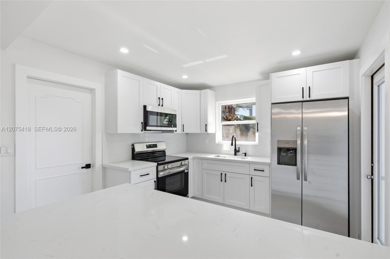 275 W 13 St , Hialeah, FL 33010 Photo