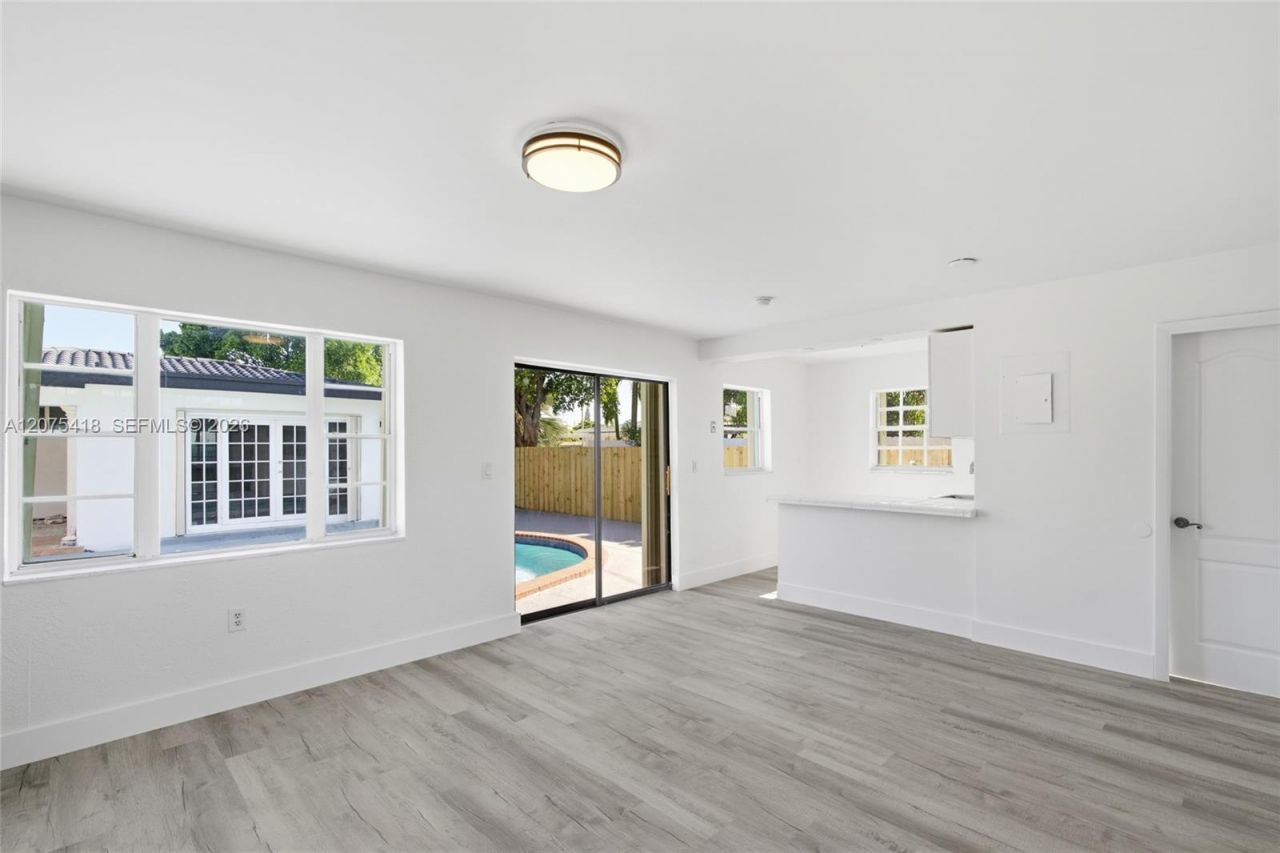 275 W 13 St , Hialeah, FL 33010 Photo