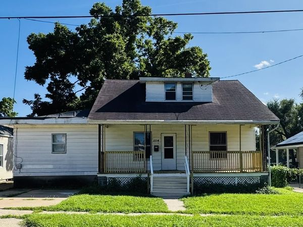 1114 E HINES Avenue, Peoria Heights, IL 61616