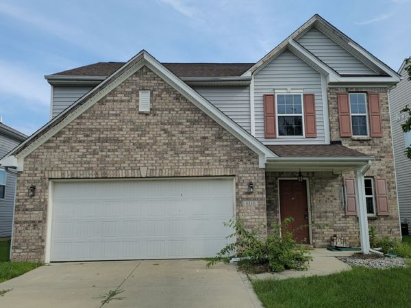 6116 Pebblebrooke Road , Whitestown, IN 46075