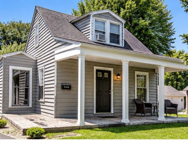 1214 W Lake Street , Peoria, IL 61614