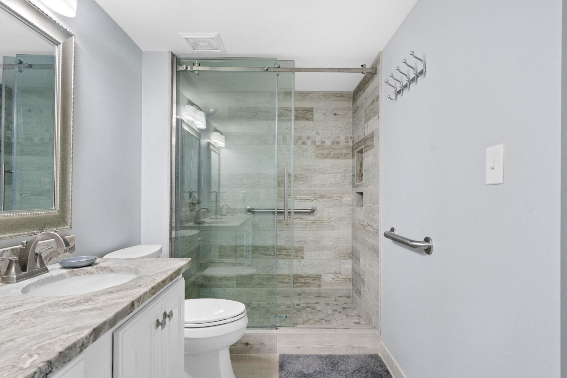2500 N Ocean Blvd. Photo 23
