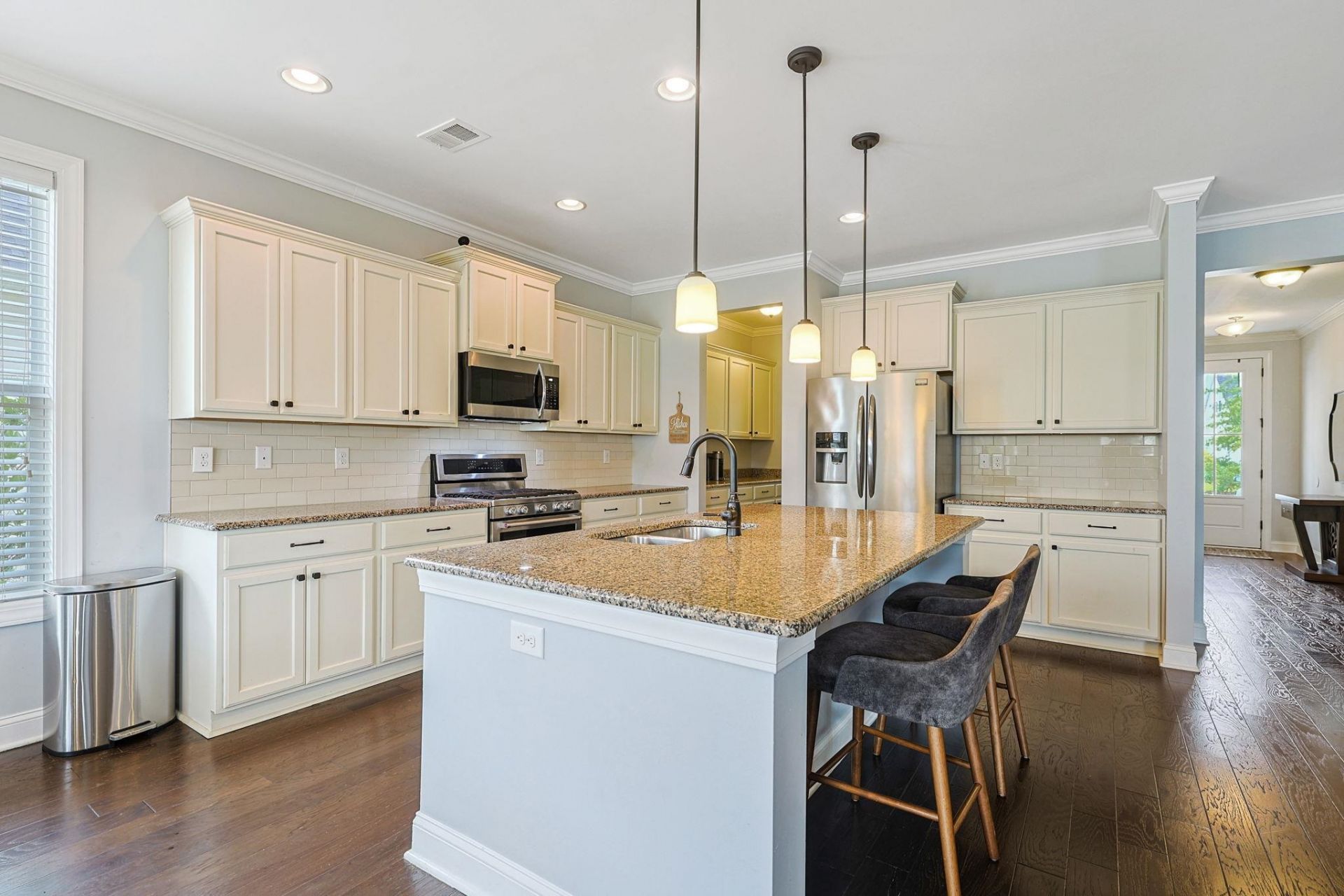 1187 Culbertson Ave. Photo 11