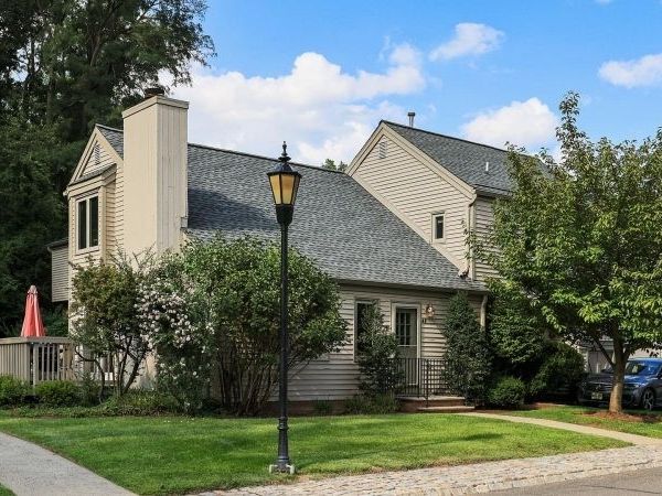 4 Somerset Hills Ct, Bernardsville, NJ 07924