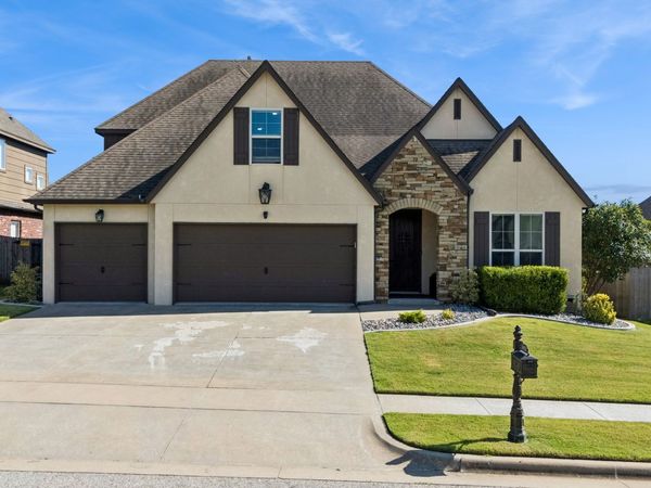 5862 E 144th Street , Bixby, OK 74008