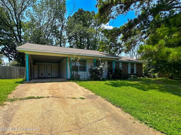 565 Sunny Orchard Lane, Clinton, MS 39056