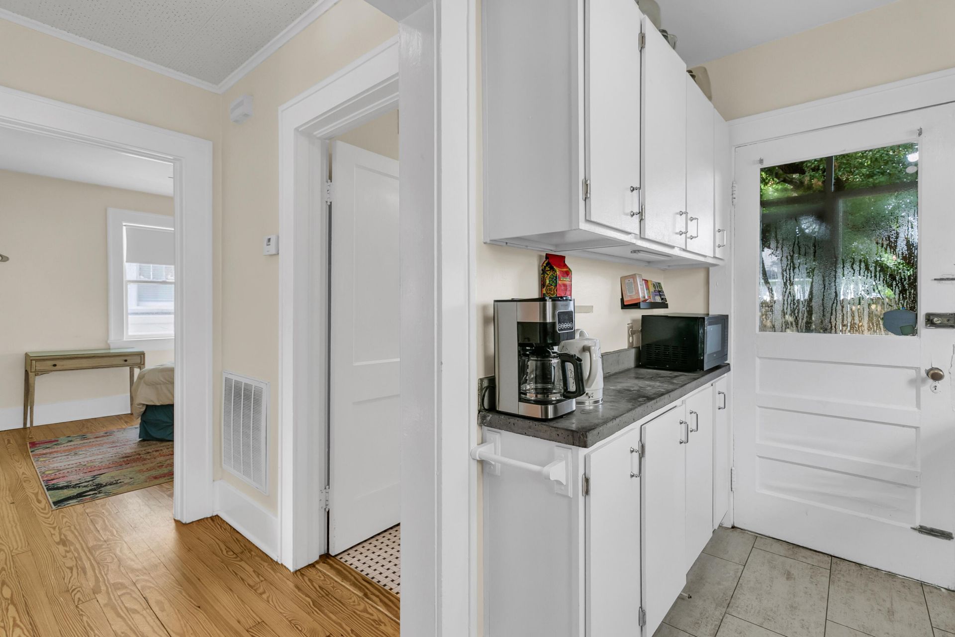 9 Laurel Avenue Photo 30