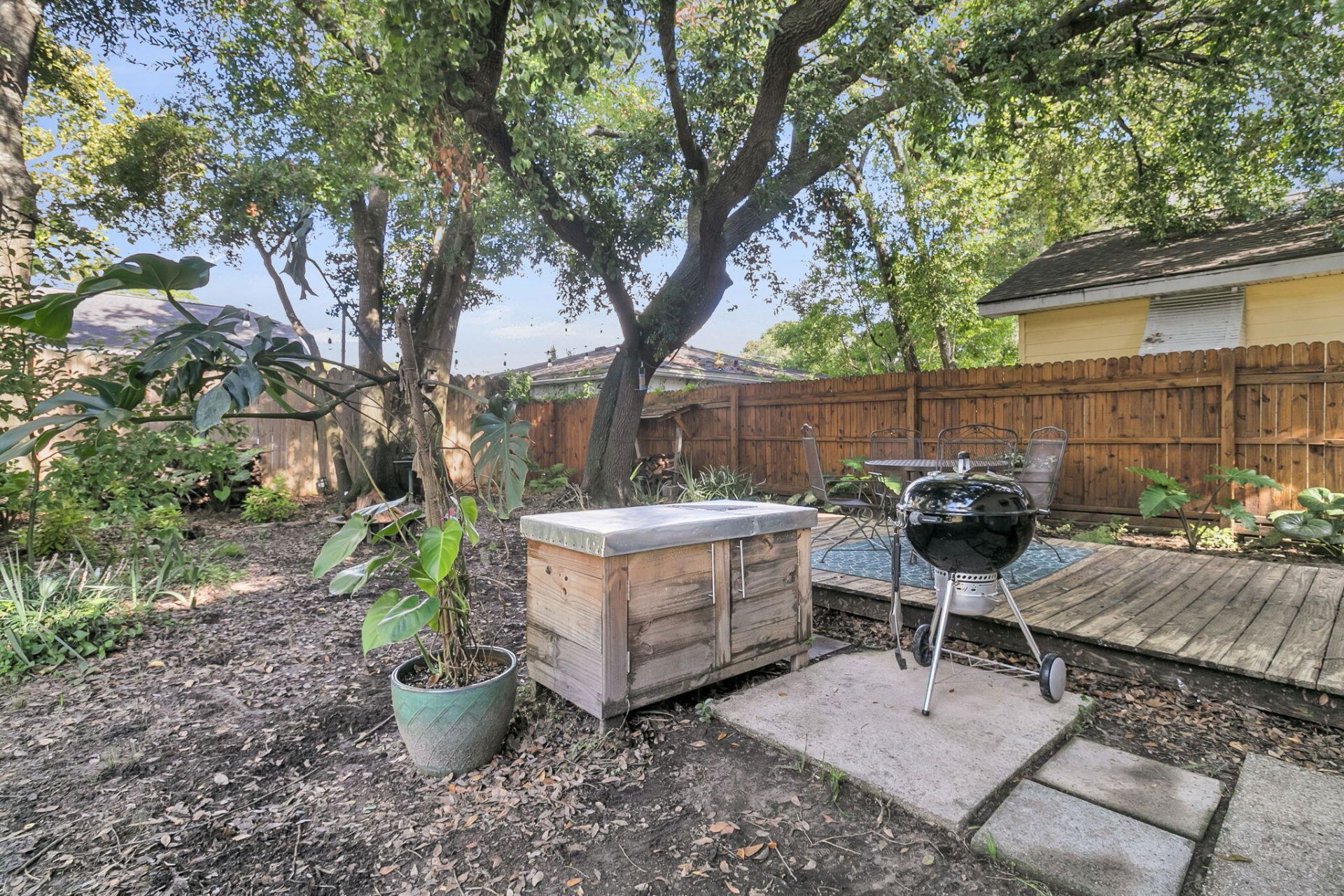 9 Laurel Avenue Photo 6