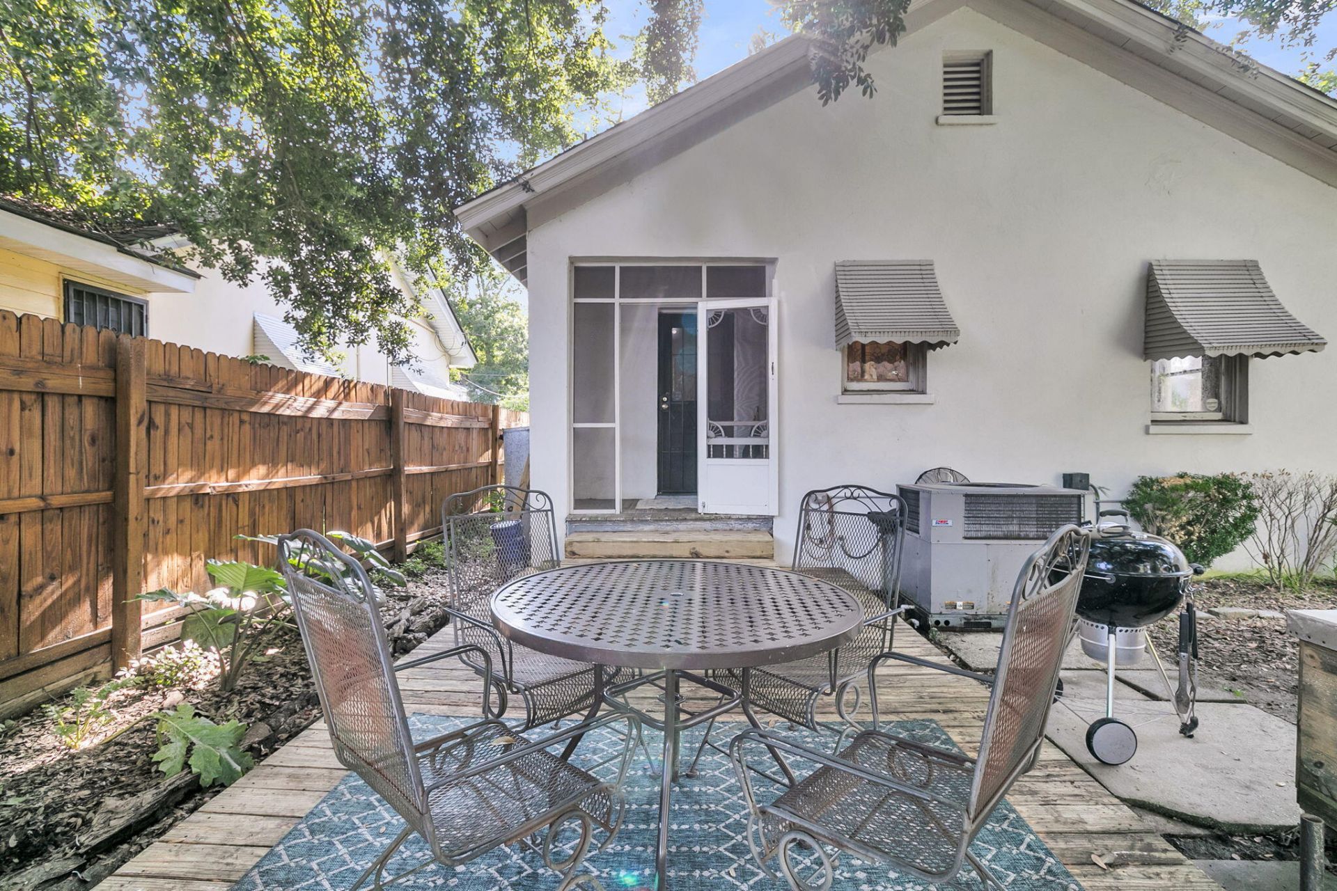 9 Laurel Avenue Photo 7