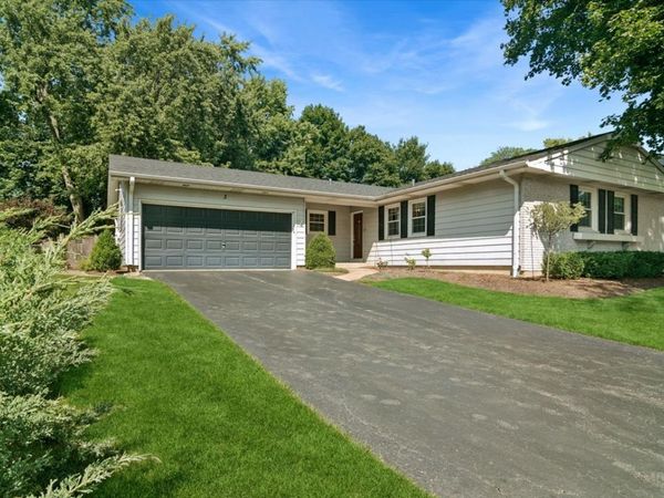 3 Whitehall Court , Buffalo Grove, IL 60089