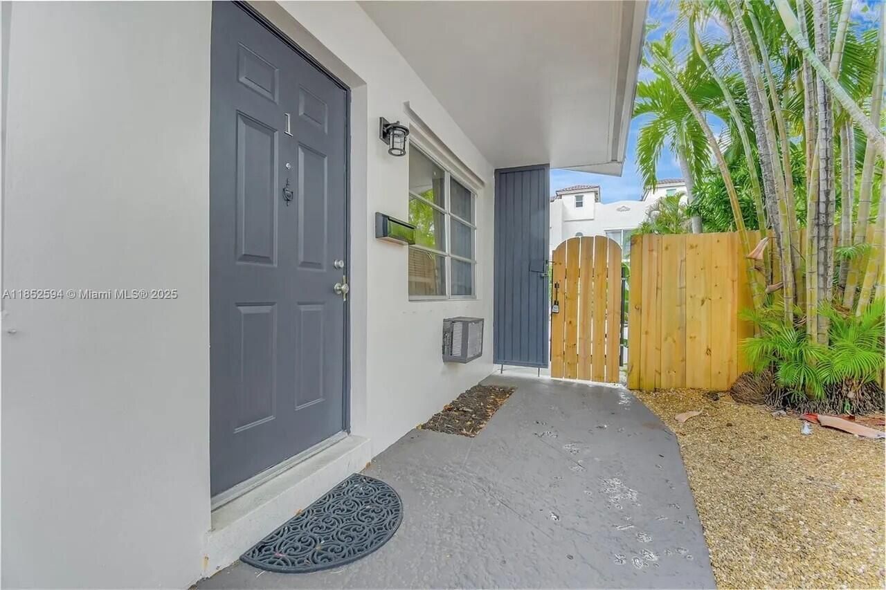 1213 SE 1st Street, Unit 1-4, Fort Lauderdale, FL 33301 Photo