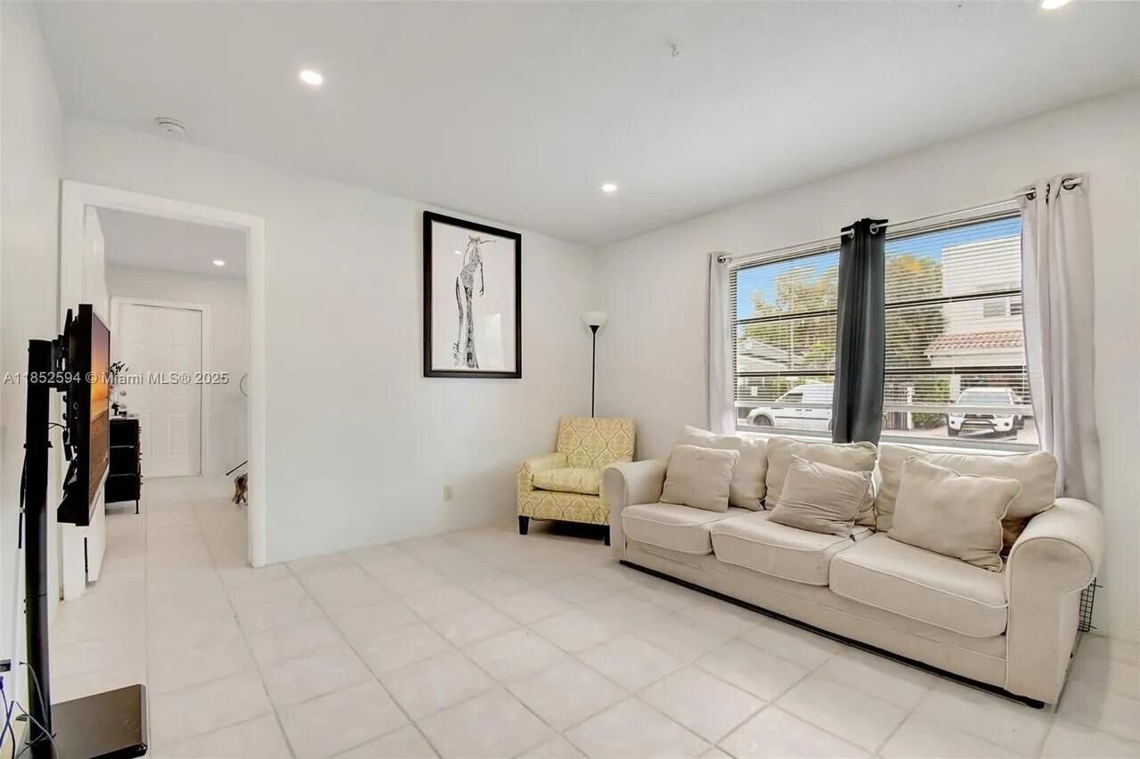 1213 SE 1st Street, Unit 1-4, Fort Lauderdale, FL 33301 Photo