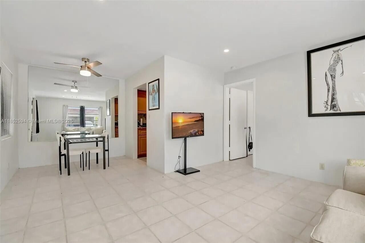 1213 SE 1st Street, Unit 1-4, Fort Lauderdale, FL 33301 Photo