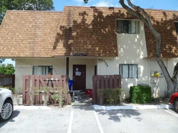 125 San Remo Blvd , North Lauderdale, FL 33068