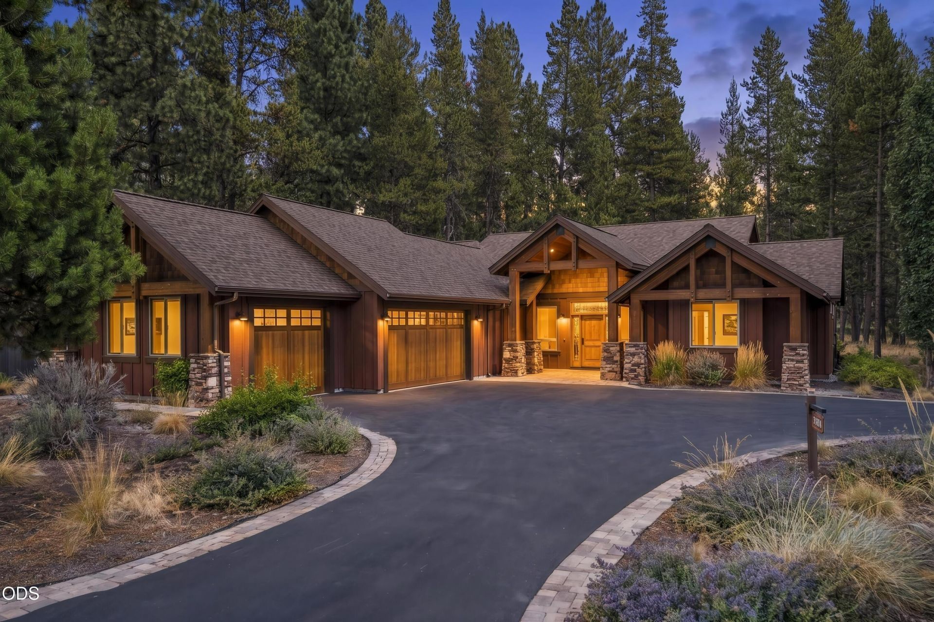 56296 Sable Rock Loop, Unit 256, Bend, OR 97707 Main Photo