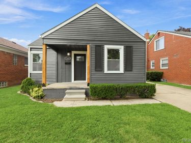 21625 Trombly Street, St Clair Shores, Mi 48080