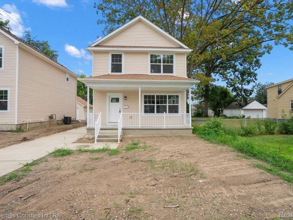 27824 Groveland Street , Madison Heights, Mi 48071