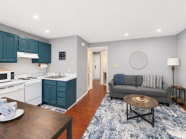9305 S Pointe Retreat Drive, Unit 50, Bloomington, IN 47401