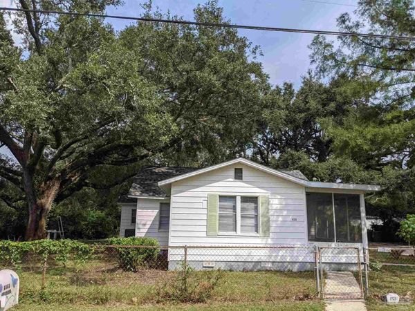 8320 Binkley St, Pensacola, FL 32514