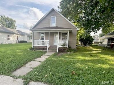 327 Sycamore Street, Carrollton, IL 62016 Main Photo