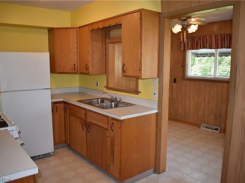 239 Paul Street , Bedford, OH 44146 Photo 18