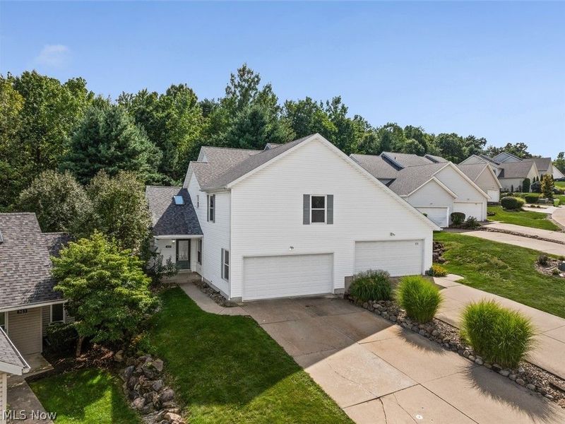 569 Hilltop Terrace , Tallmadge, OH 44278 Photo 2
