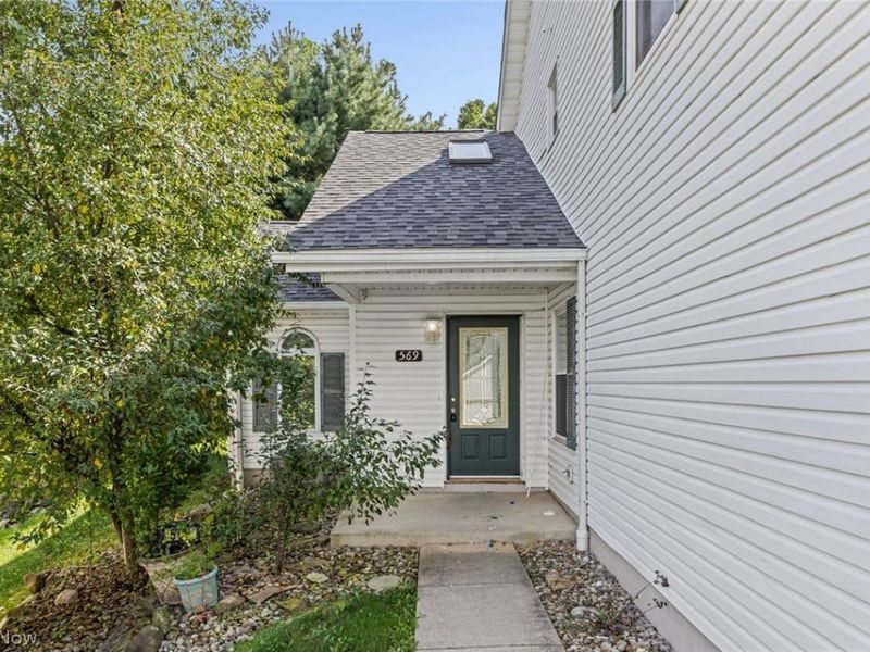569 Hilltop Terrace , Tallmadge, OH 44278 Photo 5
