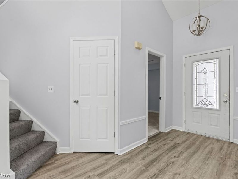569 Hilltop Terrace , Tallmadge, OH 44278 Photo 6