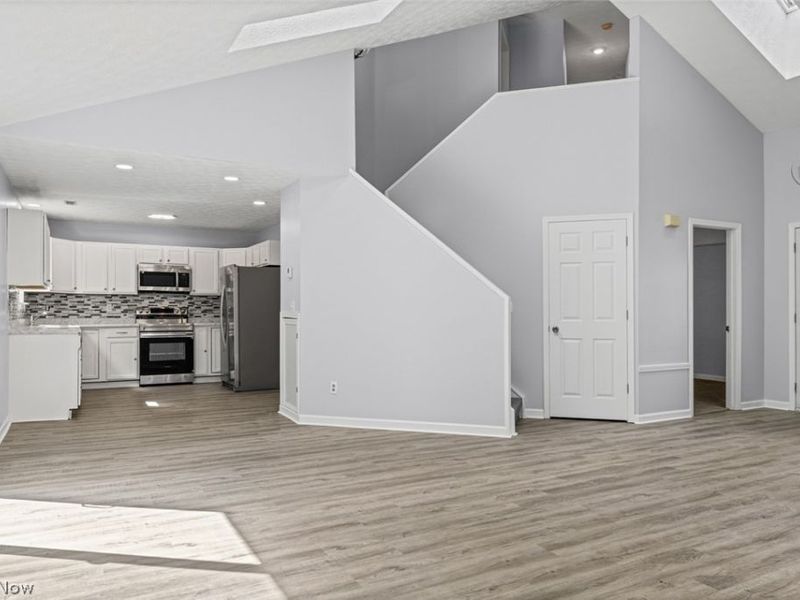 569 Hilltop Terrace , Tallmadge, OH 44278 Photo 9
