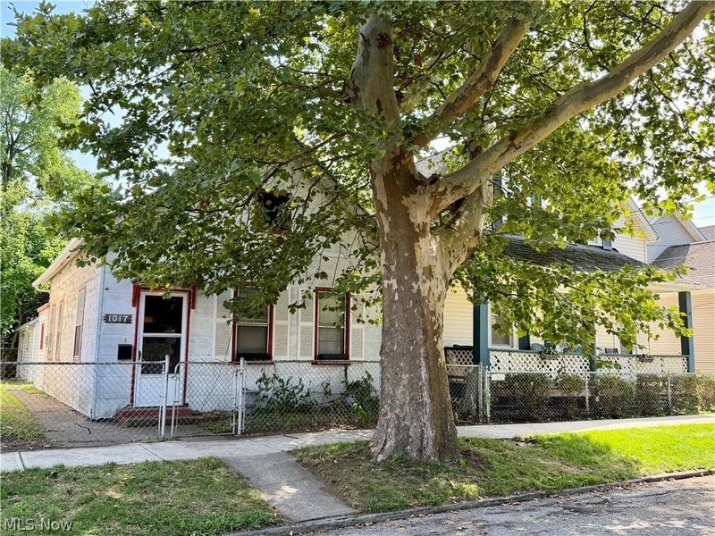 1015-1017 Auburn Avenue , Cleveland, OH 44113 Photo 1