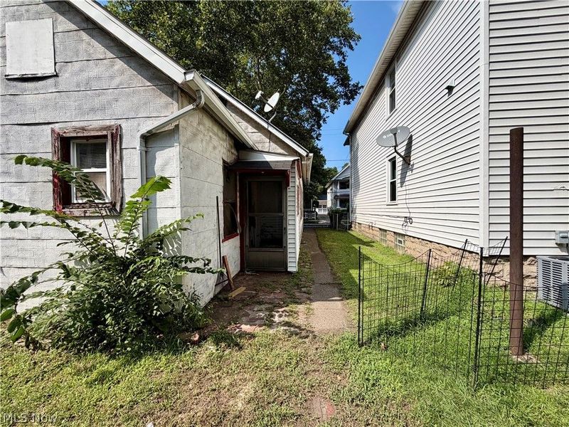 1015-1017 Auburn Avenue, Cleveland, OH 44113 Photo 20