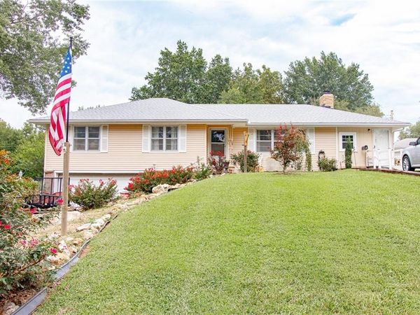 204 W 16th Street, Holden, MO 64040