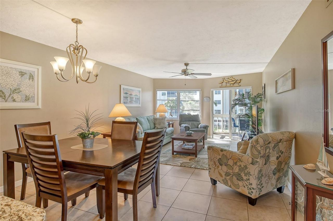 1300 N Portofino Drive , Unit 305, Sarasota, FL 34242 Photo