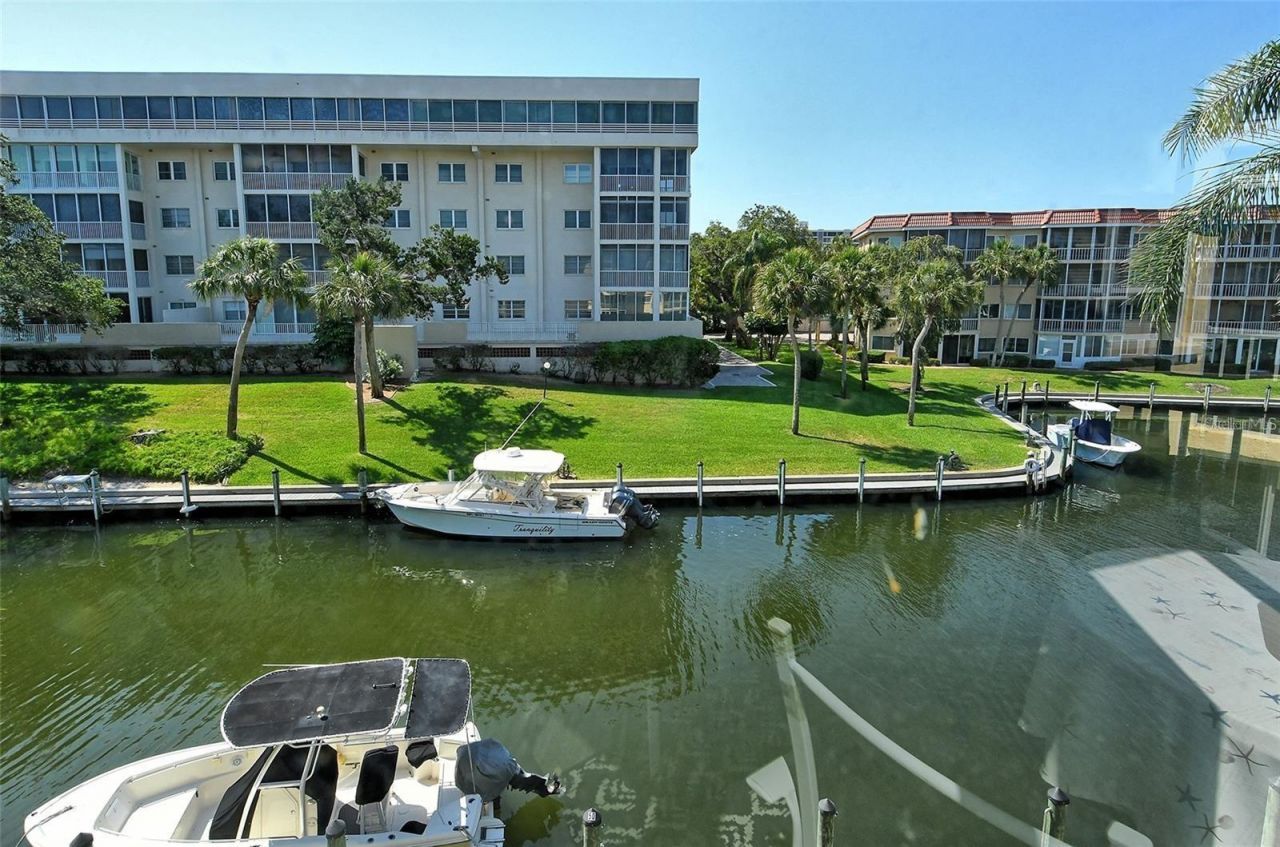 1300 N Portofino Drive , Unit 305, Sarasota, FL 34242 Photo