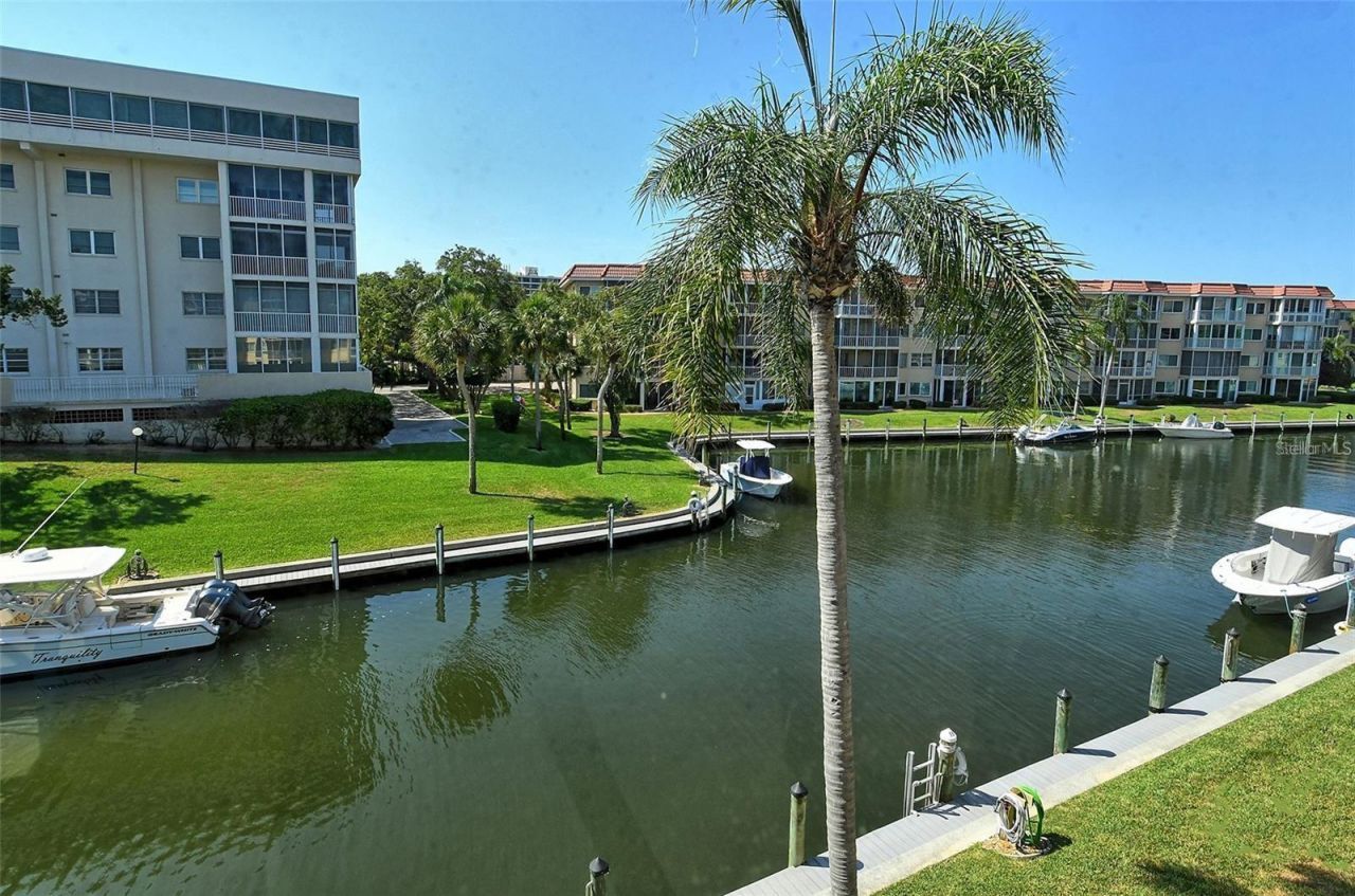 1300 N Portofino Drive , Unit 305, Sarasota, FL 34242 Photo