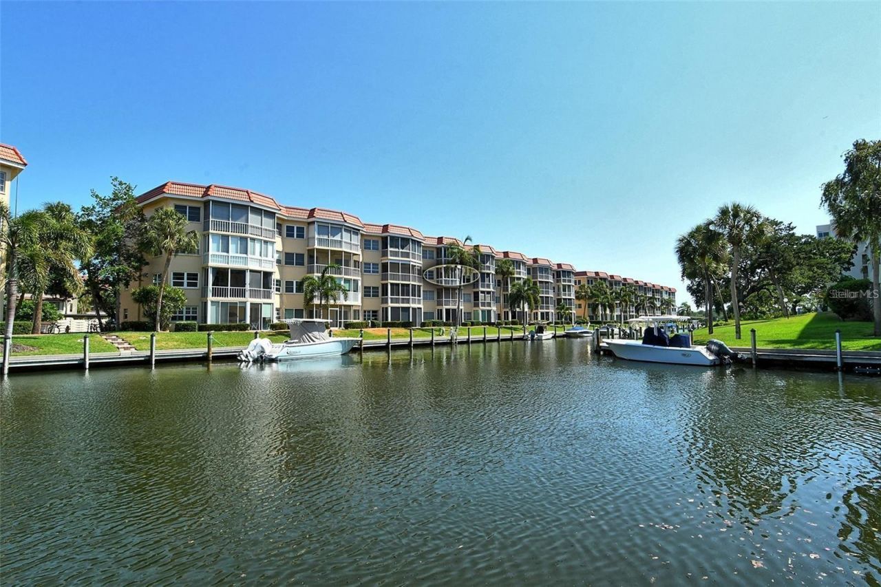 1300 N Portofino Drive , Unit 305, Sarasota, FL 34242 Photo