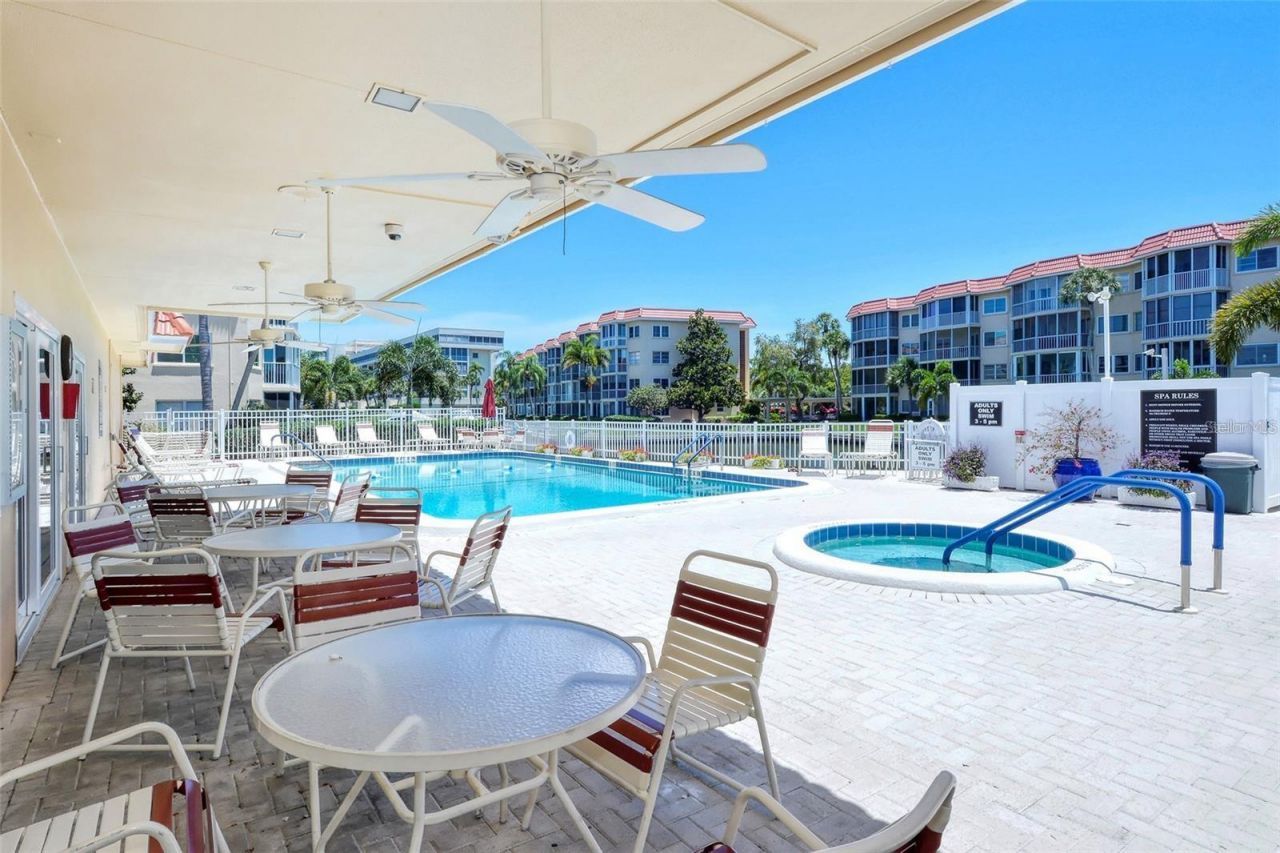 1300 N Portofino Drive , Unit 305, Sarasota, FL 34242 Photo